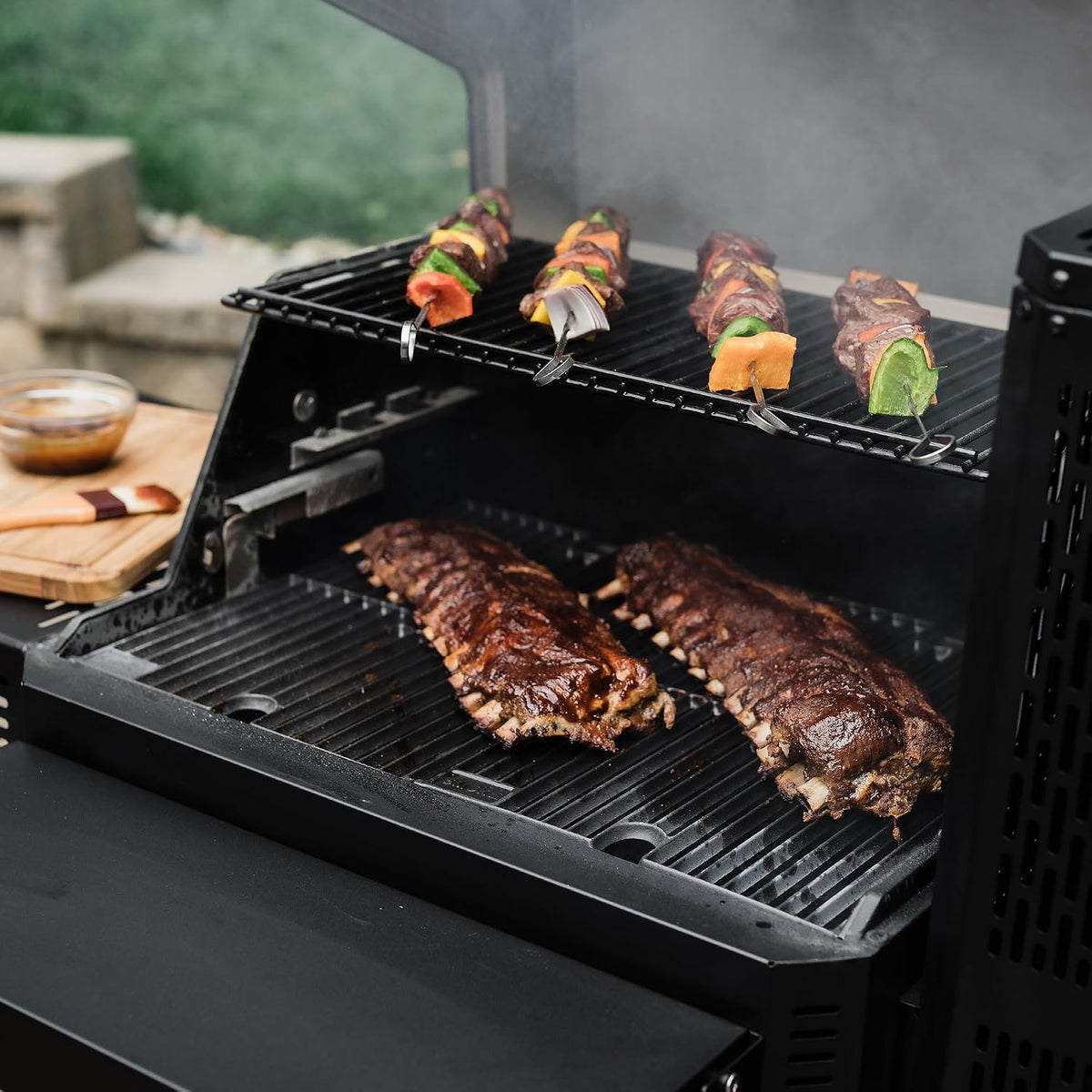 Masterbuilt Gravity Series 600 Charcoal Smoker