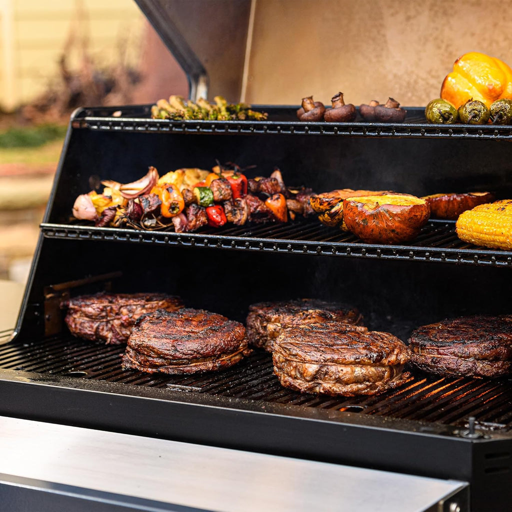 Masterbuilt Gravity Series 1050 Charcoal Smoker - 1050 Sq In